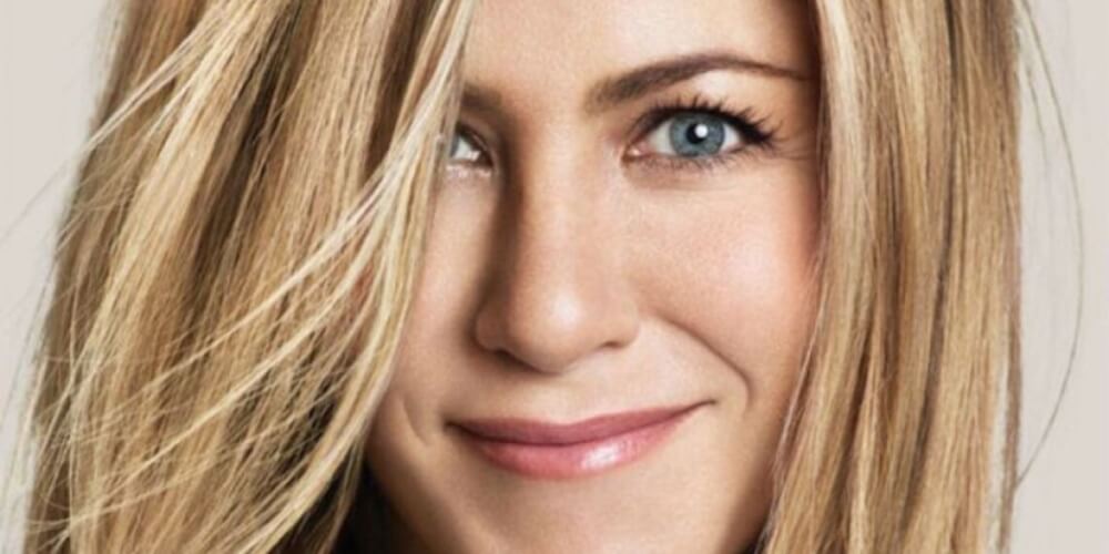 how old is jennifer aniston